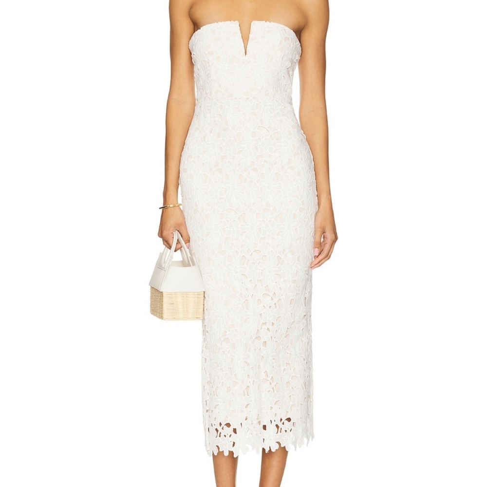 Elegant White Strapless Lace Dress